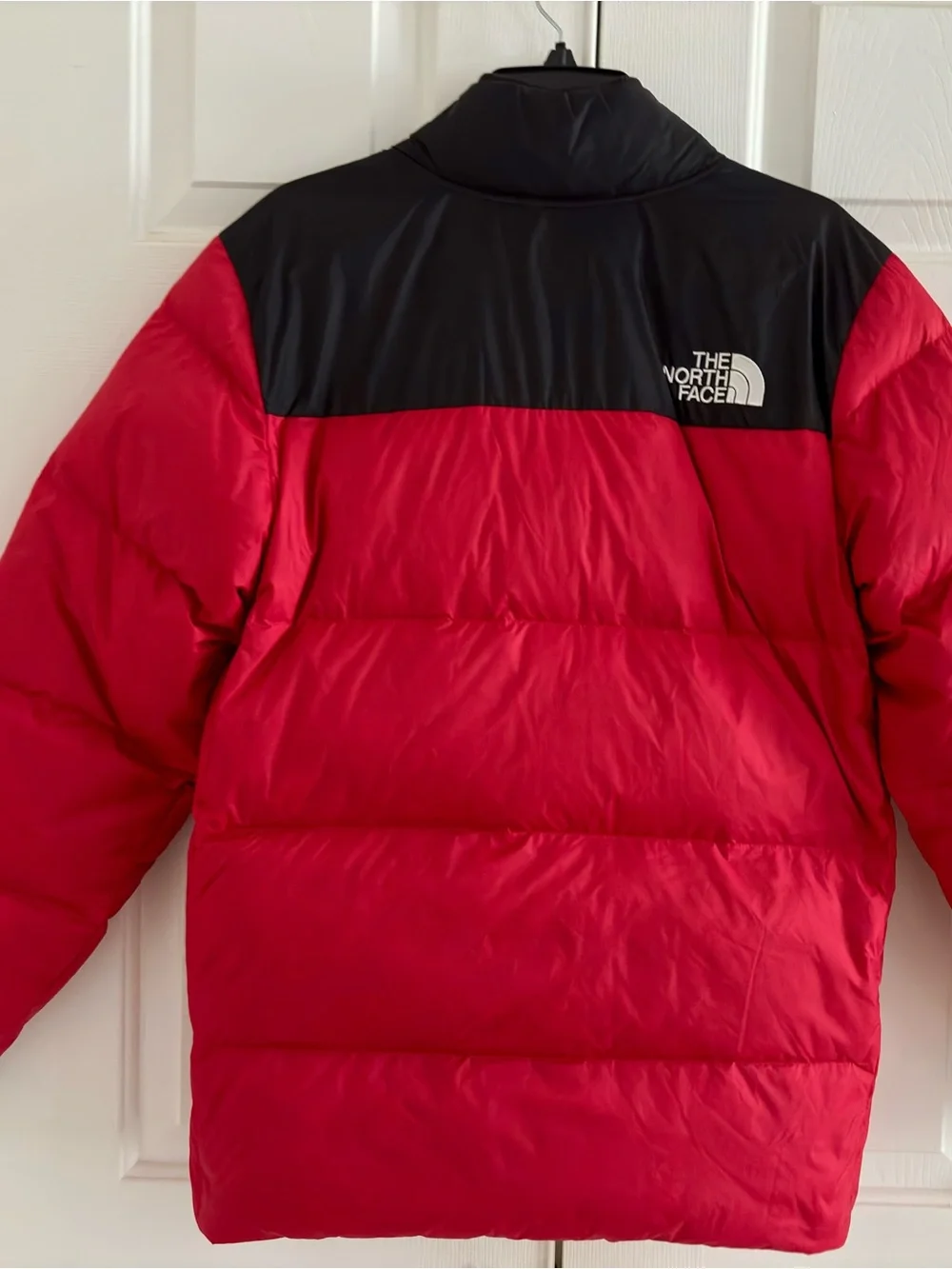 NWT The North Face Men’s Red & Black Dawn Puffer Jacket S